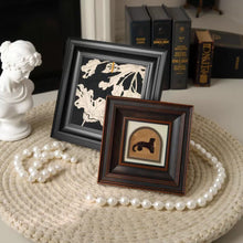 Minimalist Vintage-Style Watercolor and Oil Painting Frame